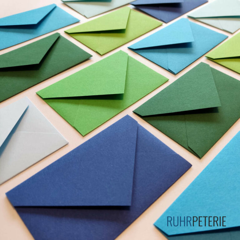Handgemachte Briefumschläge blaulich von Papeterie Online Shop Bochum