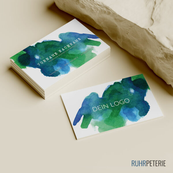 Beispiel Visitenkarten Design für Kreativbranche mit Logo - Aquarell gruen blau Weißdruck